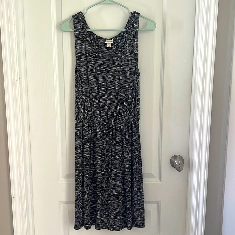 Merona brand, size M, black and white,